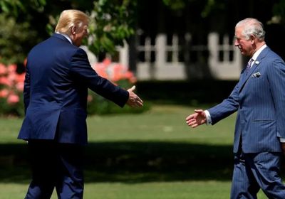 الملك تشارلز يدعو الرئيس الأمريكي لزيارة بريطانيا هذا العام