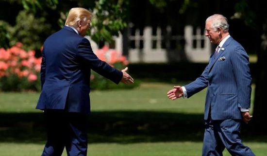 الملك تشارلز يدعو الرئيس الأمريكي لزيارة بريطانيا هذا العام