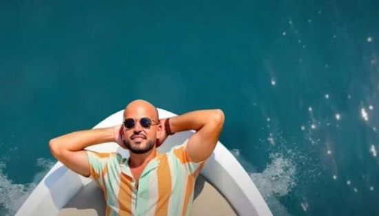 الفنان المصري أبو يطرح أحدث أغنياته "أحلى حاجة"