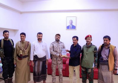 انتقالي عتق يكرم قيادات عسكرية تقديرا لجهود تعزيز الأمن