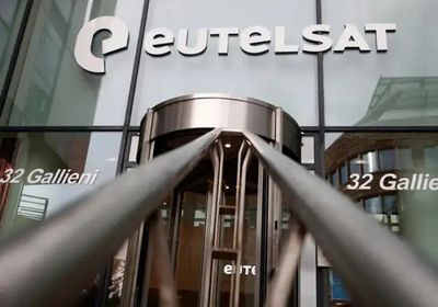 سهم "يوتلسات" يقفز 26% بعد زيادة رأسمالها بدعم فرنسي