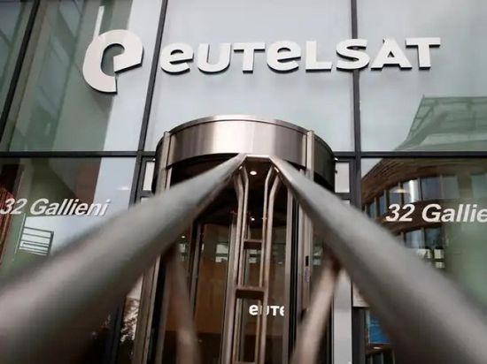 سهم "يوتلسات" يقفز 26% بعد زيادة رأسمالها بدعم فرنسي