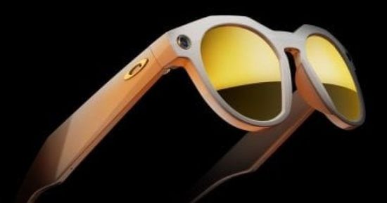 "ميتا" تطلق نظارات "أوكلي" الذكية الجديدة للرياضيين