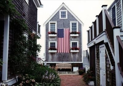 مبيعات المنازل القائمة في أمريكا ترتفع شهريًا مع تأثير أسعار الفائدة