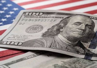 الدولار يستقر بالقرب من أدنى مستوياته مع ترقب بيانات التضخم