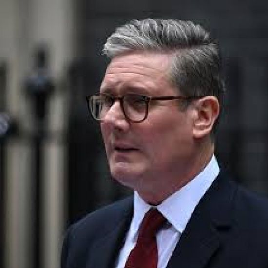 كير ستارمر يتراجع عن خفض الإعانات لذوي الإعاقة