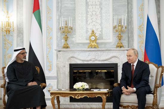 ولي عهد أبوظبي يلتقي الرئيس الروسي في مينسك
