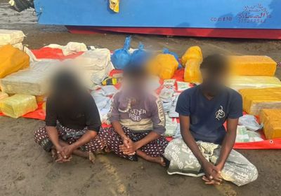 ضبط قارب يحمل نصف طن حشيش في ساحل المضاربة ورأس العارة