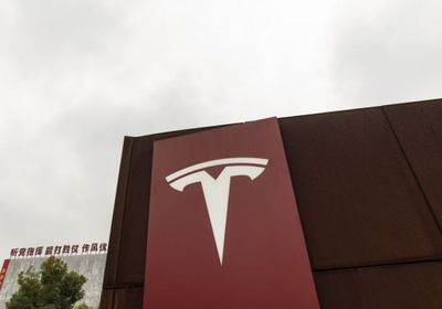 مسؤول تنفيذي بارز مقرب من إيلون ماسك يغادر "تسلا"