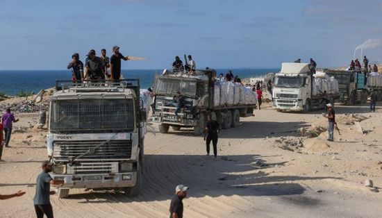 فرنسا تعلن استعدادها للمساهمة في ضمان توزيع الغذاء بغزة