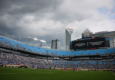 عاصفة جوية توقف مباراة تشيلسي وبنفيكا