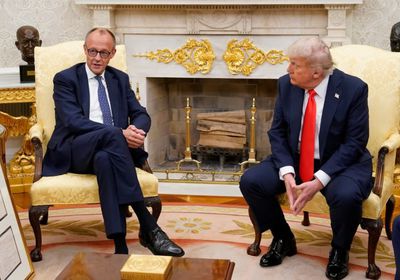 المستشار الألماني يدعو لـ "اتفاق تجاري سريع" مع أمريكا