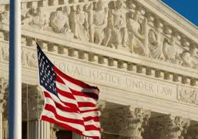 رئيس المحكمة العليا الأمريكية يبدي قلقه من الخطاب المعادي للقضاة