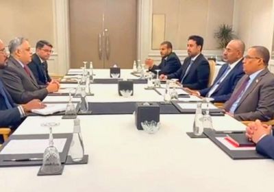 الرئيس الزُبيدي وسفير الهند يبحثان فرص التعاون الأمني والاقتصادي