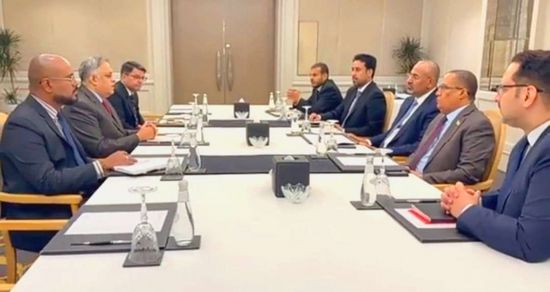 الرئيس الزُبيدي وسفير الهند يبحثان فرص التعاون الأمني والاقتصادي