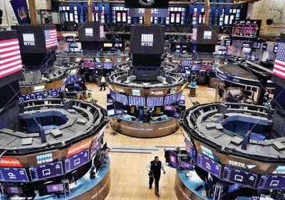 الأسهم الأمريكية تحقق إغلاقًا قياسيًا جديدًا