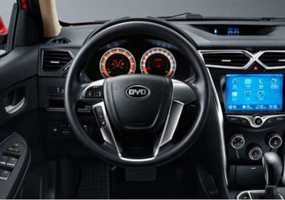 "بي واي دي" تسجل أفضل أداء شهري ومبيعاتها تقفز 10%