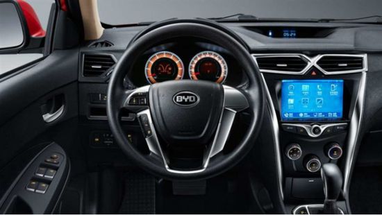 "بي واي دي" تسجل أفضل أداء شهري ومبيعاتها تقفز 10%