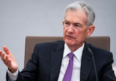 باول يعلن انتظاره مزيدًا من البيانات قبل خفض الفائدة