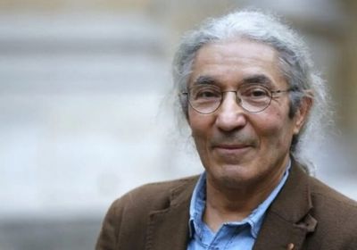 الحكومة الفرنسية تدعو الجزائر للعفو عن الروائي صنصال