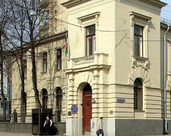 سفير أفغاني يصل روسيا لأول مرة منذ 2021