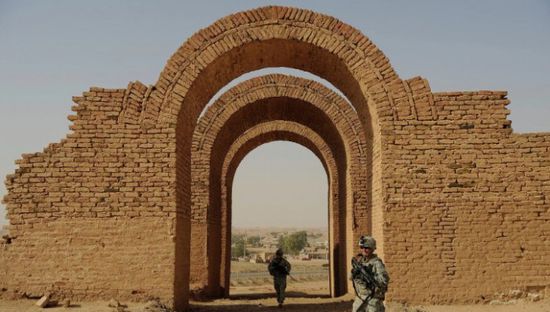 العراق: استعدنا أكثر من 40 ألف قطعة أثرية