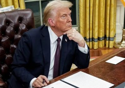 ترامب يهاجم AT&T بسبب أعطال الشبكة خلال مكالمة هاتفية