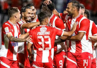 الوداد يحتفظ بخدمات ثنائي الدفاع فيريرا ومايرز بعد كأس العالم للأندية