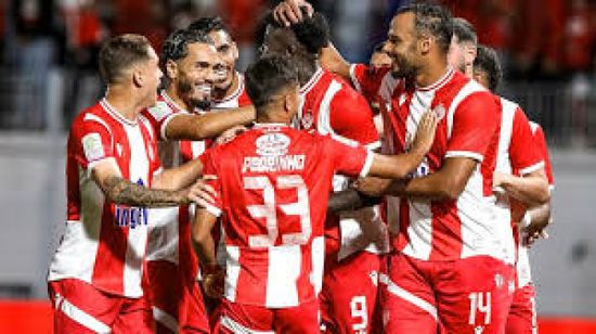 الوداد يحتفظ بخدمات ثنائي الدفاع فيريرا ومايرز بعد كأس العالم للأندية