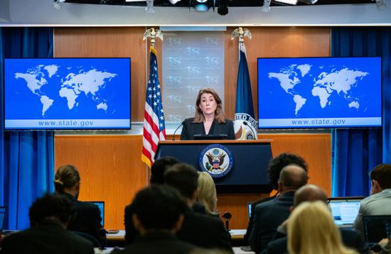 الخارجية الأمريكية تكشف حقيقة تعليق تقديم المساعدة العسكرية لأوكرانيا