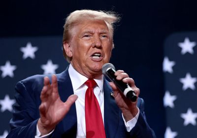 ترامب يعلن تراجع أعداد المهاجرين غير الشرعيين عبر الحدود