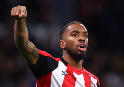 برنتفورد يضم لاعب الوسط الهولندي ميلامبو من فينوورد