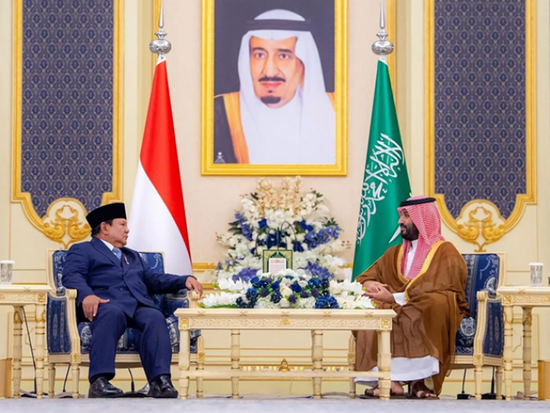 شراكة اقتصادية..&nbsp;السعودية وإندونيسيا توقعان اتفاقيات بـ 27 مليار دولار