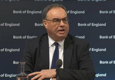 محافظ بنك إنجلترا: انخفاض الديون يقلل فعالية رفع الفائدة