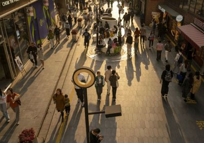 تباطؤ نمو قطاع الخدمات الصيني بأكثر من المتوقع في يونيو