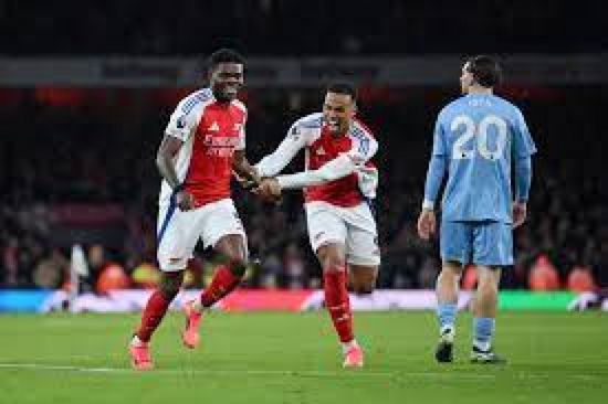 الشرطة البريطانية تتهم بارتي اللاعب السابق لأرسنال بالاغتصاب