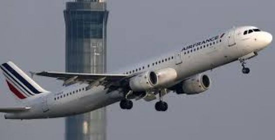 فوضى في مطارات أوروبا بسبب إضراب مراقبين فرنسيين