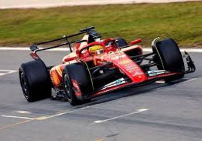 هاميلتون الأسرع في التجارب الحرة الأولى ببريطانيا