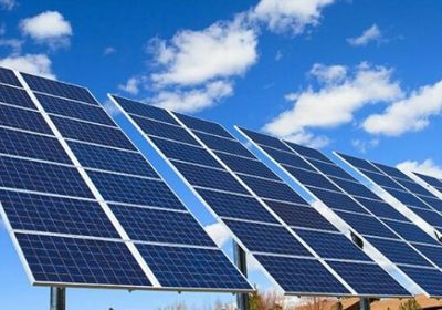 أسهم شركات الطاقة الشمسية الأمريكية تقفز بعد إلغاء ضريبة الإنتاج