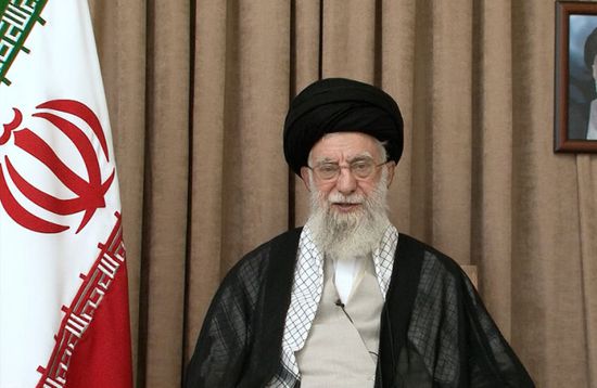 بالفارسية.. الموساد يغرد عن شائعات وفاة خامنئي