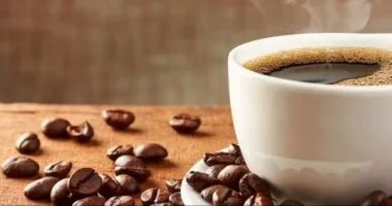 تراجع أسعار القهوة عالميًا مع توقعات حصاد برازيلي أسرع