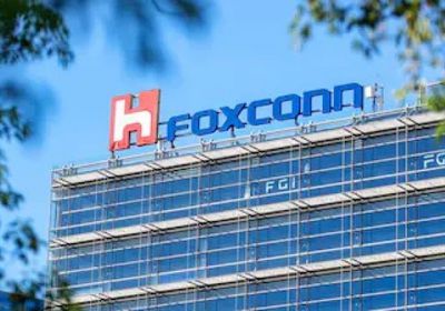 مغادرة مئات المهندسين الصينيين مصانع "آيفون" بالهند