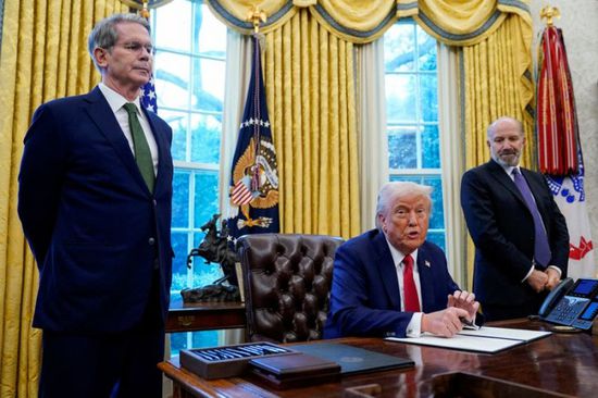    وزير الخزانة الأمريكي ينصح ماسك بالابتعاد عن السياسة