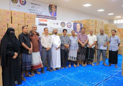 انتقالي وادي حضرموت يوزع شحنة من المحاليل الوريدية على المستشفيات