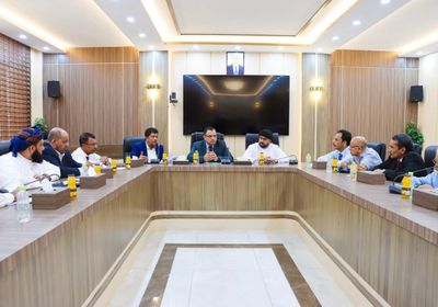 وزير الزراعة يكشف عن مشاريع للحد من التغيرات المناخية بالمهرة