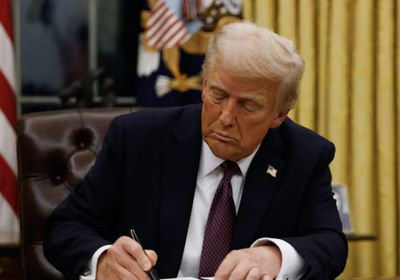 ترامب يهنئ رئيس ليبريا لإتقانه اللغة الإنجليزية