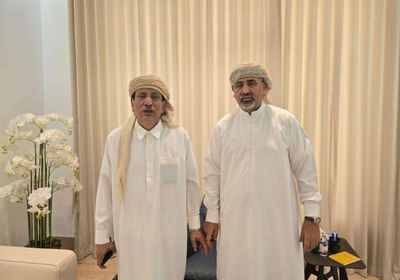 الرئيس الزُبيدي يجدد دعمه للقوات الأمنية والعسكرية في المهرة