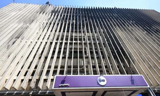 تجدد حريق سنترال رمسيس بمصر.. والحماية المدنية تواصل جهود الإطفاء