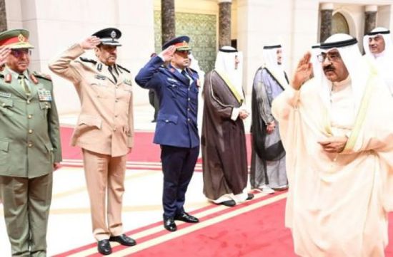 أمير الكويت في زيارة رسمية إلى فرنسا لتعزيز التعاون الثنائي وسط تحديات إقليمية