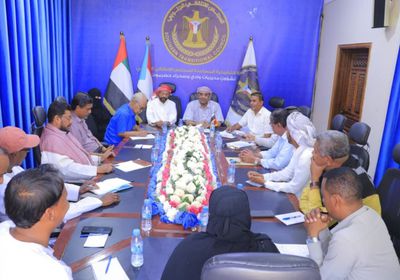 انتقالي وادي حضرموت يوزع محاليل وريدية على 28 مستشفى